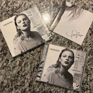 Taylor Swift Reputation CD with Poster 9/10